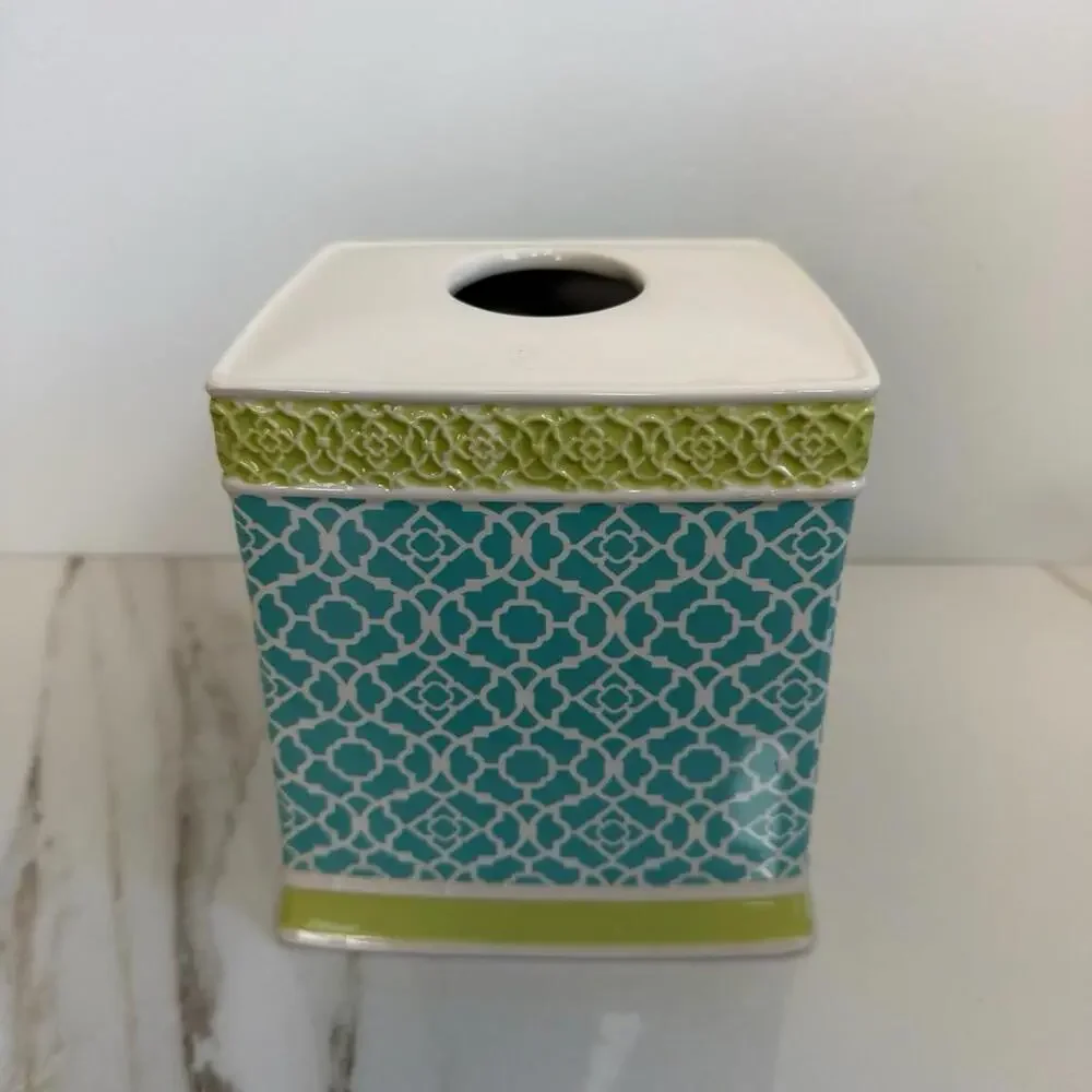 Waverly Porcelain Tissue Box Cover Holder Blue and White Chinoiserie‎
